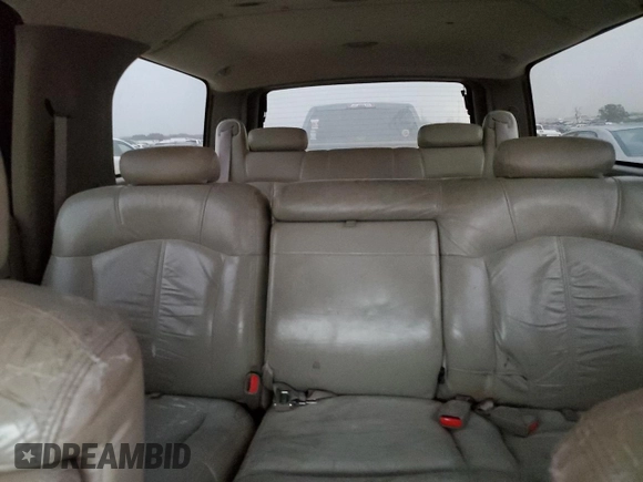 2002 Chevrolet Suburban LT with VIN 1GNEC16Z32J325173, listed as a Copart auction lot 47733995 with 285,589 mi miles and Salvage Title. Bid and sale history available at carsss.com. Image 10.
