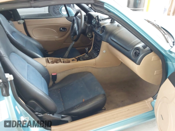 2001 Mazda MX-5 Miata z VIN JM1NB353510200779, wystawiony jako IAAI lot #42479005 z przebiegiem 157 269 mil mil oraz . Historia ofert i sprzedaży dostępna na DreamBid. Obrazek 5.