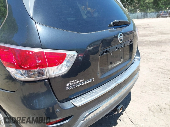 2015 Nissan Pathfinder SV z VIN 5N1AR2MN8FC678462, wystawiony jako IAAI lot #42531191 z przebiegiem 176 673 mil mil oraz . Historia ofert i sprzedaży dostępna na DreamBid. Obrazek 6.