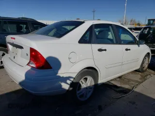 2000 Ford Focus SE with VIN 1FAFP34P7YW330697, listed as a Copart auction lot 88234905 with 40,484 mi miles and Clean Title. Bid and sale history available at carsss.com. Image 3.