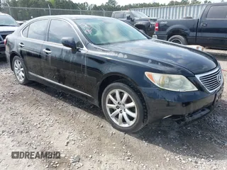 2007 Lexus LS 460 with VIN JTHBL46F475037342, listed as a IAAI auction lot 42027382 with 262,434 mi miles. Bid and sale history available at carsss.com. Image 1.