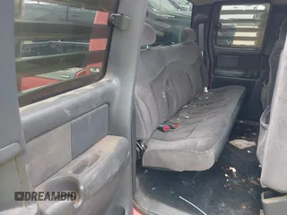 2002 GMC Sierra 1500 SLE z VIN 2GTEC19T121418817, wystawiony jako IAAI lot #42268546 z przebiegiem 337 179 mil mil oraz . Historia ofert i sprzedaży dostępna na DreamBid. Obrazek 8.