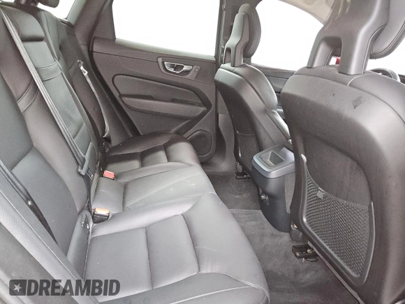 2018 Volvo XC60 Momentum with VIN YV4102RK9J1024956, listed as a Copart auction lot 43135215 with 95,269 mi miles and Clean Title. Bid and sale history available at DreamBid. Image 11.