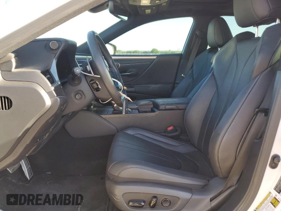 2020 Lexus ES 350 F Sport z VIN 58AGZ1B16LU075657, wystawiony jako Copart lot #51933485 z przebiegiem 58 816 mil mil oraz Szkoda całkowita • Salvage title. Historia ofert i sprzedaży dostępna na DreamBid. Obrazek 7.
