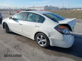 2008 Nissan Altima 3.5 SE with VIN 1N4BL21E38C162565, listed as a IAAI auction lot 41722199 with 205,992 mi miles. Bid and sale history available at carsss.com. Image 3.