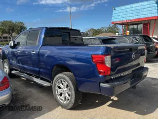 2017 Nissan Titan XD SL with VIN 1N6BA1F28HN511102, listed as a Copart auction lot 87049584 with 138,402 mi miles and Clean Title. Bid and sale history available at carsss.com. Image 3.