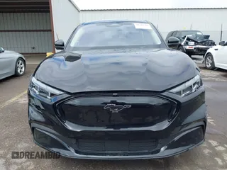 2024 Ford Mustang Mach-E Premium z VIN 3FMTK3R76RMA13687, wystawiony jako IAAI lot #42129796 z przebiegiem Nie podano mil oraz . Historia ofert i sprzedaży dostępna na DreamBid. Obrazek 11.