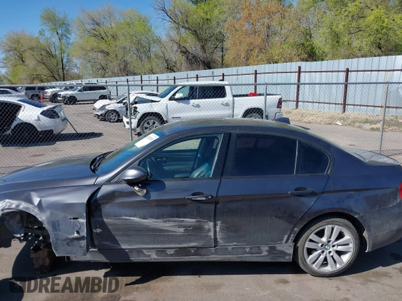 2007 BMW 3 Series 328i z VIN WBAVA33567PV64455, wystawiony jako IAAI lot #42029283 z przebiegiem 156 659 mil mil oraz . Historia ofert i sprzedaży dostępna na DreamBid. Obrazek 15.