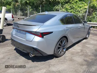 2024 Lexus IS 350 F Sport z VIN JTHGZ1B2XR5078857, wystawiony jako IAAI lot #42172598 z przebiegiem 21 389 mil mil oraz . Historia ofert i sprzedaży dostępna na DreamBid. Obrazek 4.