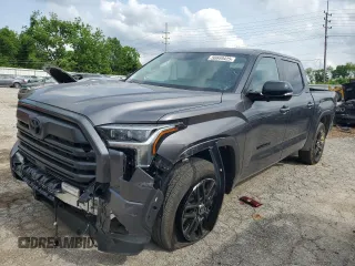 2024 Toyota Tundra Limited z VIN 5TFWA5DB8RX186584, wystawiony jako Copart lot #56949425 z przebiegiem 8 070 mil mil oraz Szkoda całkowita • Salvage title. Historia ofert i sprzedaży dostępna na DreamBid. Obrazek 1.