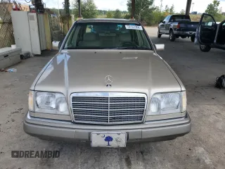 1995 Mercedes-Benz E Class with VIN WDBEA32E4SC269955, listed as a Copart auction lot 72137264 with 218,960 mi miles and Salvage Title. Bid and sale history available at carsss.com. Image 5.