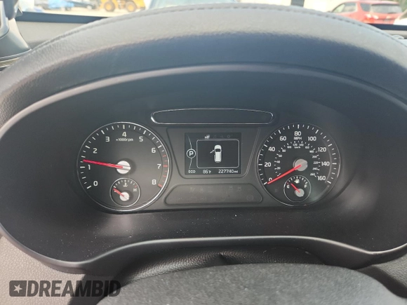 2017 Kia Sorento LX with VIN 5XYPGDA59HG320340, listed as a Copart auction lot 62184305 with 227,740 mi miles and Clean title. Bid and sale history available at DreamBid. Image 9.