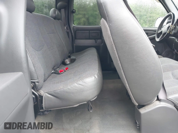 2005 Chevrolet Silverado 1500 Work Truck с VIN 1GCEC19X25Z191314, выставлен на аукционе IAAI как лот 42347267 с пробегом 247 000 миль миль и . История ставок и продаж доступна на DreamBid. Изображение 8.