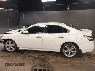 2012 Nissan Maxima S z VIN 1N4AA5AP3CC852183, wystawiony jako IAAI lot #42263656 z przebiegiem 159 370 mil mil oraz . Historia ofert i sprzedaży dostępna na DreamBid. Obrazek 15.