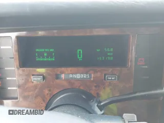 1996 Cadillac Fleetwood z VIN 1G6DW52P1TR700801, wystawiony jako IAAI lot #41945490 z przebiegiem 133 198 mil mil oraz . Historia ofert i sprzedaży dostępna na DreamBid. Obrazek 7.