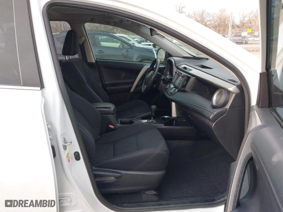 2018 Toyota RAV4 XLE with VIN 2T3RFREV2JW777906, listed as a IAAI auction lot 41164038 with 89,049 mi miles. Bid and sale history available at carsss.com. Image 5.