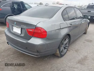 2011 BMW 3 Series 328i xDrive with VIN WBAPK7G55BNN86328, listed as a IAAI auction lot 41221578 with 219,388 mi miles. Bid and sale history available at carsss.com. Image 4.