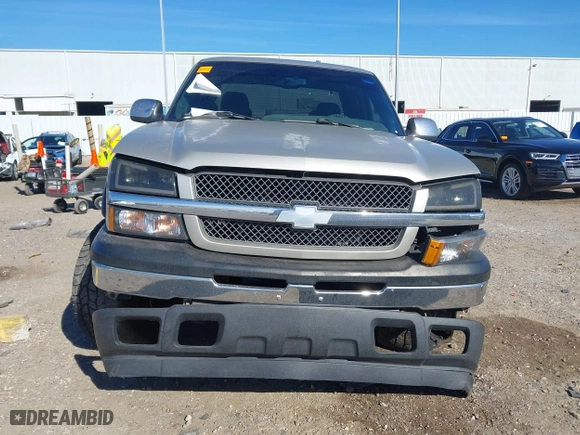 2004 Chevrolet Silverado 1500 Work Truck with VIN 2GCEC19V841321618, listed as a IAAI auction lot 41007828 with 208,620 mi miles. Bid and sale history available at carsss.com. Image 12.
