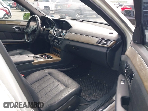 2011 Mercedes-Benz E 550 Luxury with VIN WDDHF9AB9BA442932, listed as a IAAI auction lot 42376889 with 87,876 mi miles and . Bid and sale history available at DreamBid. Image 5.