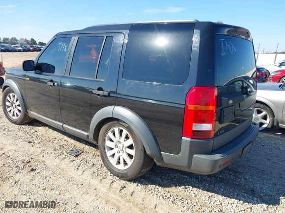 2006 Land Rover LR3 SE with VIN SALAE25476A402462, listed as a IAAI auction lot 41193417 with 251,748 mi miles. Bid and sale history available at carsss.com. Image 3.