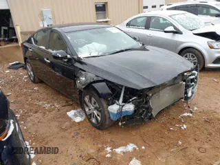 2020 Nissan Altima 2.5 S with VIN 1N4BL4BV6LC271461, listed as a IAAI auction lot 41628226 with 22,675 mi miles. Bid and sale history available at carsss.com. Image 1.