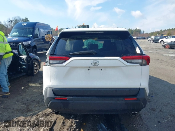 2019 Toyota RAV4 XLE with VIN JTMP1RFVXKD014440, listed as a IAAI auction lot 41877070 with 1 mi miles. Bid and sale history available at carsss.com. Image 16.
