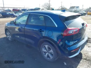 2018 Kia Niro LX with VIN KNDCB3LCXJ5117068, listed as a IAAI auction lot 41784164 with 88,859 mi miles. Bid and sale history available at carsss.com. Image 3.