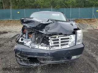 2007 Cadillac Escalade with VIN 1GYFK63857R354699, listed as a Copart auction lot 47472005 with 235,078 mi miles and Salvage Title. Bid and sale history available at carsss.com. Image 5.