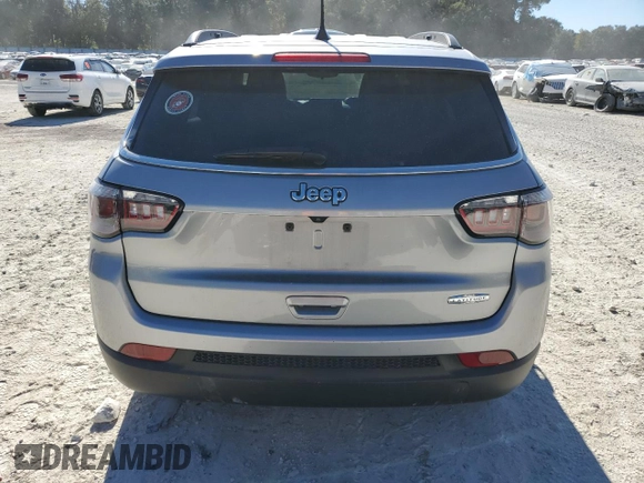 2022 Jeep Compass Altitude z VIN 3C4NJCBB7NT139457, wystawiony jako Copart lot #83322804 z przebiegiem 47 017 mil mil oraz Szkoda całkowita • Salvage title. Historia ofert i sprzedaży dostępna na DreamBid. Obrazek 6.