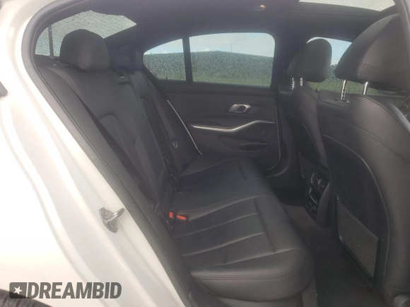 2019 BMW 3 Series 330i с VIN WBA5R1C57KFH11333, выставлен на аукционе Copart как лот 55434805 с пробегом 85 159 миль миль и Списание • Salvage title. История ставок и продаж доступна на DreamBid. Изображение 10.
