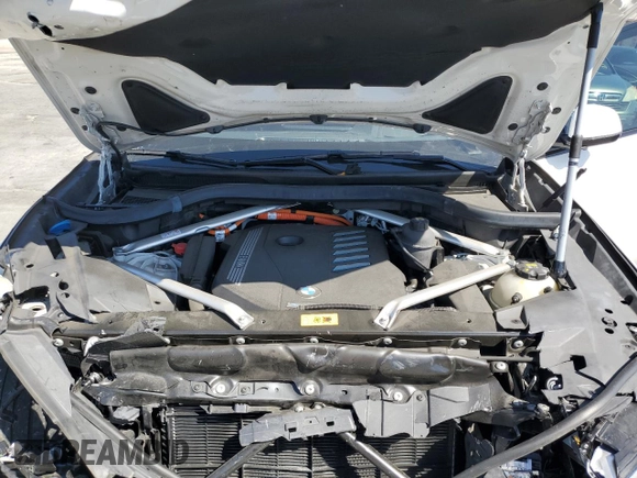 2021 BMW X5 xDrive45e с VIN 5UXTA6C02M9F15948, выставлен на аукционе Copart как лот 51549025 с пробегом 43 170 миль миль и Списание • Salvage title. История ставок и продаж доступна на DreamBid. Изображение 13.