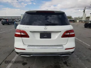 2015 Mercedes-Benz M 350 z VIN 4JGDA5JB8FA591835, wystawiony jako Copart lot #67840292 z przebiegiem 41 618 mil mil oraz . Historia ofert i sprzedaży dostępna na DreamBid. Obrazek 6.