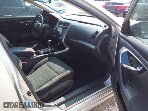 2014 Nissan Altima S with VIN 1N4AL3AP5EN255056, listed as a IAAI auction lot 41927452 with 161,229 mi miles and . Bid and sale history available at DreamBid. Image 5.