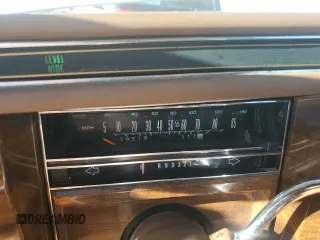 1988 Cadillac Brougham z VIN 1G6DW51Y9J9710161, wystawiony jako Copart lot #87093424 z przebiegiem 59 519 mil mil oraz Tytuł czysty. Historia ofert i sprzedaży dostępna na DreamBid. Obrazek 9.