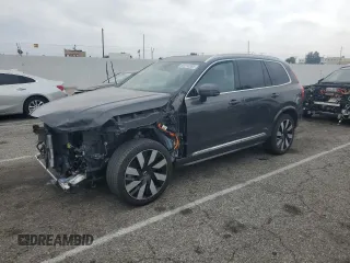2023 Volvo XC90 Ultimate Bright Theme with VIN YV4H60CA1P1946339, listed as a Copart auction lot 62216265 with 28,977 mi miles and Salvage title. Bid and sale history available at DreamBid. Image 1.