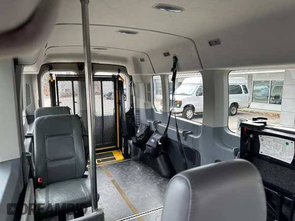 2017 Ford Transit XL с VIN 1FDZX2CM3HKA03113, выставлен на аукционе Copart как лот 51824525 с пробегом 286 987 миль миль и Чистый • Clean title. История ставок и продаж доступна на DreamBid. Изображение 6.