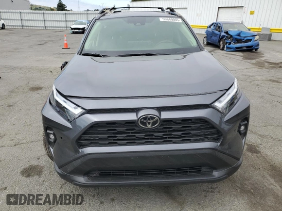 2025 Toyota RAV4 Hybrid XLE Premium z VIN JTMB6RFV0SD152726, wystawiony jako Copart lot #59849005 z przebiegiem 21 115 mil mil oraz Szkoda całkowita • Salvage title. Historia ofert i sprzedaży dostępna na DreamBid. Obrazek 5.