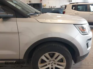 2018 Ford Explorer XLT z VIN 1FM5K8D83JGC40596, wystawiony jako IAAI lot #42263327 z przebiegiem 66 948 mil mil oraz . Historia ofert i sprzedaży dostępna na DreamBid. Obrazek 12.