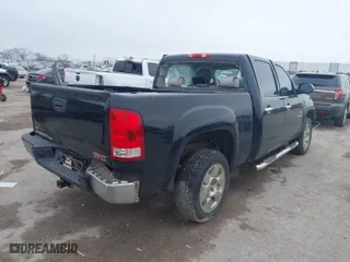 2011 GMC Sierra 1500 SLE with VIN 3GTP1VE05BG399018, listed as a IAAI auction lot 41513516 with 181,834 mi miles. Bid and sale history available at carsss.com. Image 4.