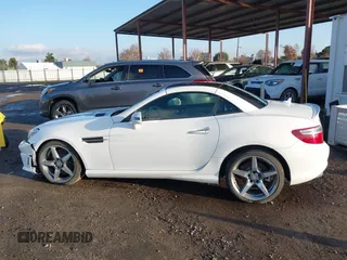 2015 Mercedes-Benz SLK-Class SLK 250 with VIN WDDPK4HA8FF111565, listed as a IAAI auction lot 41091420 with 37,873 mi miles. Bid and sale history available at carsss.com. Image 13.