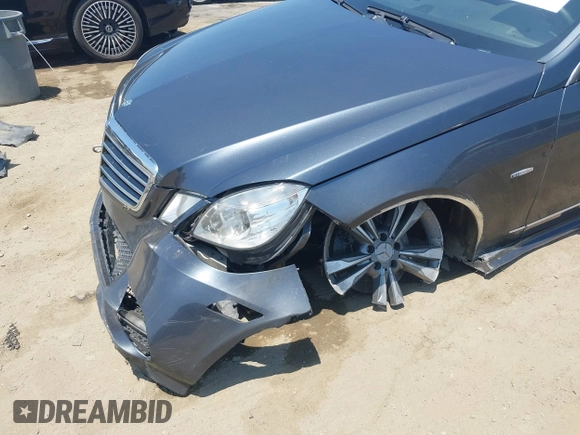 2012 Mercedes-Benz E 350 Luxury with VIN WDDHF5KB7CA571647, listed as a IAAI auction lot 42754323 with 252,078 mi miles and . Bid and sale history available at DreamBid. Image 6.