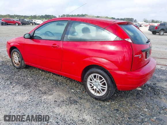 2006 Ford Focus S z VIN 1FAFP31N16W157503, wystawiony jako IAAI lot #41951385 z przebiegiem 78 687 mil mil oraz . Historia ofert i sprzedaży dostępna na DreamBid. Obrazek 3.