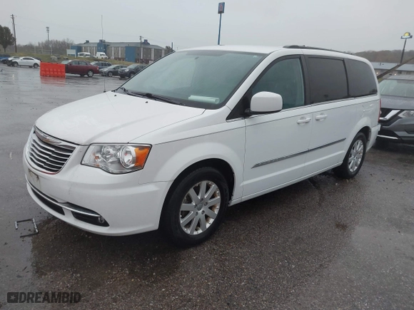 2015 Chrysler Town & Country Touring with VIN 2C4RC1BG5FR582853, listed as a IAAI auction lot 40773834 with 86,210 mi miles. Bid and sale history available at carsss.com. Image 17.