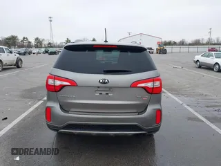 2014 Kia Sorento SX z VIN 5XYKWDA74EG538342, wystawiony jako IAAI lot #41972438 z przebiegiem 157 910 mil mil oraz . Historia ofert i sprzedaży dostępna na DreamBid. Obrazek 16.