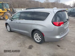 2018 Chrysler Pacifica Touring with VIN 2C4RC1DGXJR177738, listed as a IAAI auction lot 41895939 with 194,788 mi miles and . Bid and sale history available at DreamBid. Image 3.