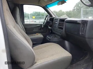2008 Chevrolet Express Cargo with VIN 1GCFG154781194443, listed as a IAAI auction lot 42496633 with 192,497 mi miles and . Bid and sale history available at DreamBid. Image 5.