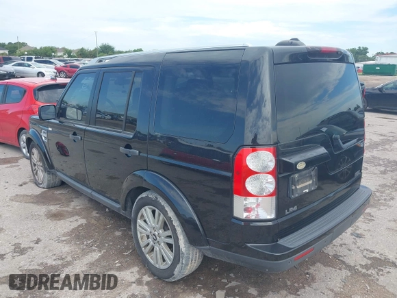 2010 Land Rover LR4 Lux z VIN SALAK2D40AA527077, wystawiony jako IAAI lot #42442435 z przebiegiem 185 194 mil mil oraz . Historia ofert i sprzedaży dostępna na DreamBid. Obrazek 3.