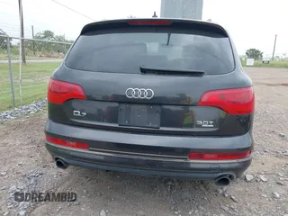 2014 Audi Q7 Premium Plus with VIN WA1LGAFE5ED013547, listed as a IAAI auction lot 42290048 with 179,269 mi miles and . Bid and sale history available at DreamBid. Image 17.