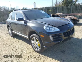 2009 Porsche Cayenne z VIN WP1AA29P19LA10382, wystawiony jako IAAI lot #41812217 z przebiegiem 139 358 mil mil oraz . Historia ofert i sprzedaży dostępna na DreamBid. Obrazek 1.