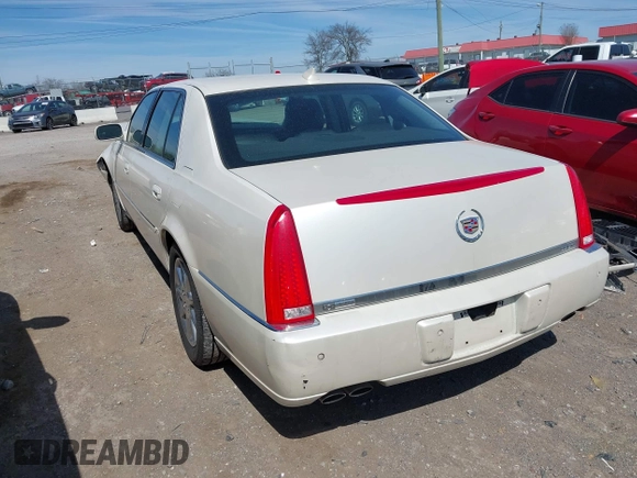 2010 Cadillac DTS 1SC z VIN 1G6KD5EY9AU107375, wystawiony jako IAAI lot #41853317 z przebiegiem 170 158 mil mil oraz . Historia ofert i sprzedaży dostępna na DreamBid. Obrazek 3.